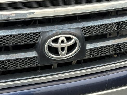 Used 2011 Toyota Tundra 2WD Double Cab image 10