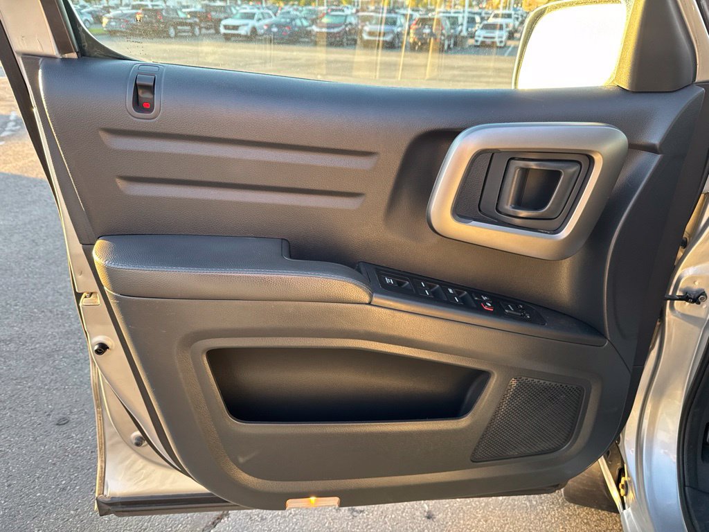 Used 2014 Honda Ridgeline SE image 33
