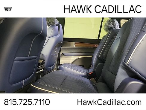 New 2026 Cadillac Vistiq Premium Luxury AWD/4WD image 15