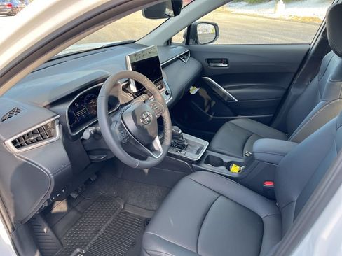 Certified 2026 Toyota Corolla Cross XLE w/ Convenience Package image 11