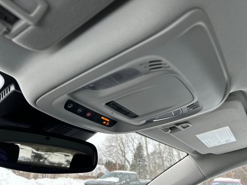 Used 2025 Buick Envision Sport Touring image 33