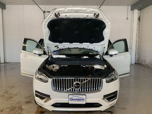 Used 2023 Volvo XC90 B6 Plus image 33