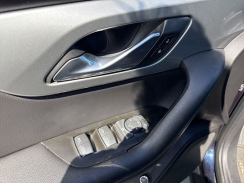 Used 2020 Chevrolet Blazer LT image 15
