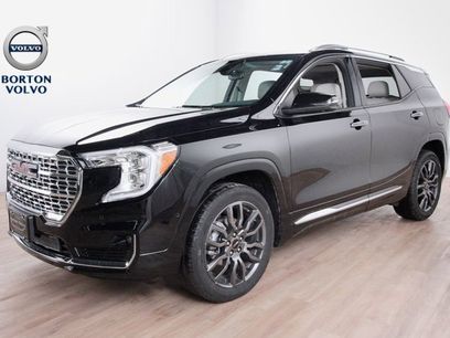 Used 2024 GMC Terrain Denali w/ Black Diamond Edition