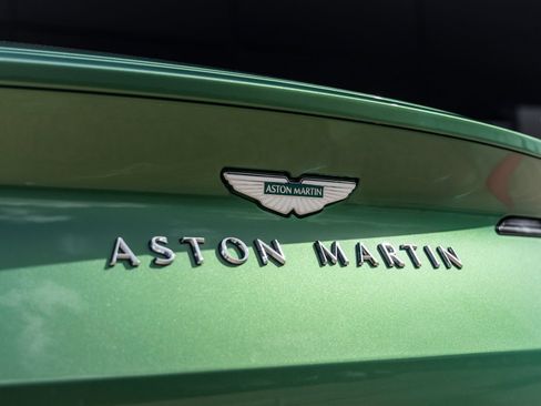 Used 2025 Aston Martin DB12 Coupe RWD image 13