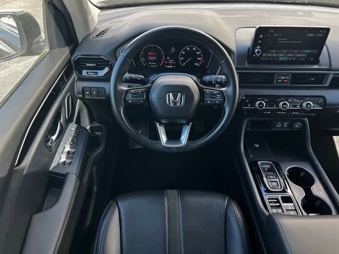 Used 2023 Honda Pilot Touring image 30