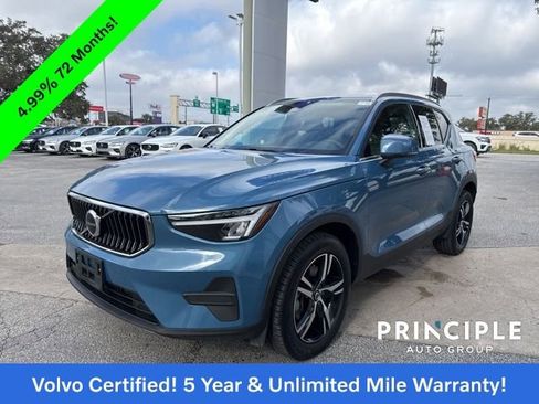 Certified 2025 Volvo XC40 B5 Core image 7