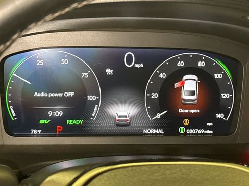 Certified 2025 Honda Civic Sport image 32