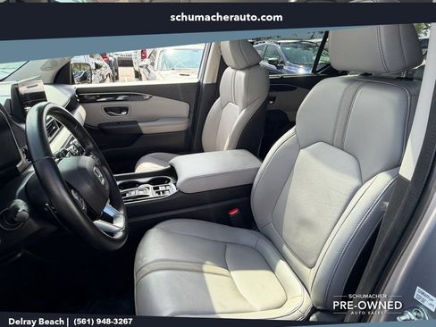 Used 2023 Honda Pilot Touring image 10