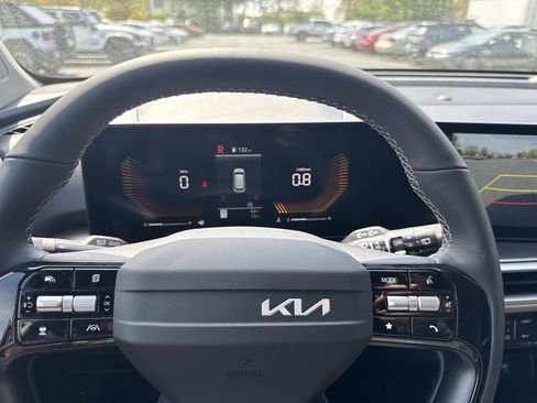 New 2026 Kia Sorento LX FWD image 11