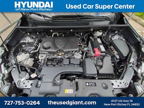 Used 2024 Toyota RAV4 XLE w/ Convenience Package FWD image 14