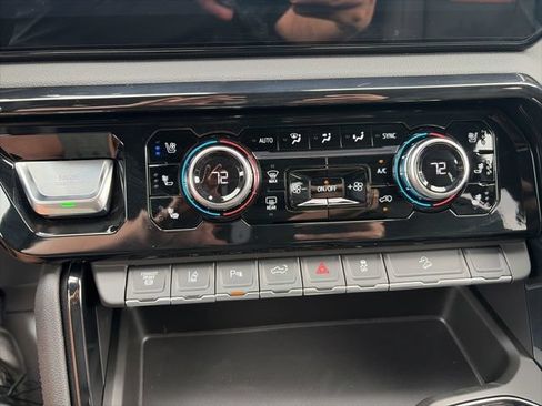 New 2026 GMC Sierra 2500 AT4 w/ LPO, Black Badging Package AWD/4WD image 23