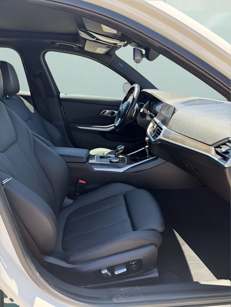 Used 2020 BMW 330i Sedan w/ Convenience Package RWD image 14