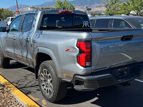 Used 2023 Chevrolet Colorado Z71 w/ Advanced Trailering Package AWD/4WD image 3
