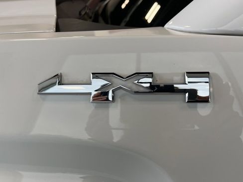 Used 2016 GMC Sierra 1500 SLT w/ SLT Premium Package image 9