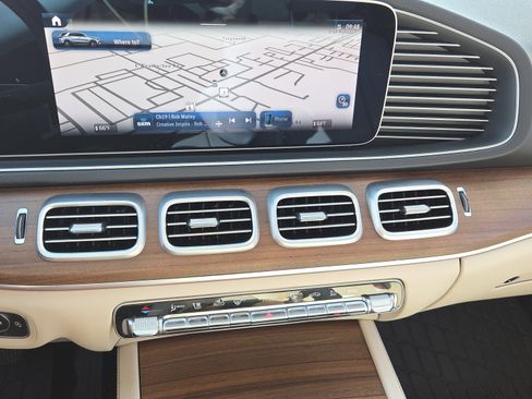 Used 2024 Mercedes-Benz GLE 350 4MATIC image 27