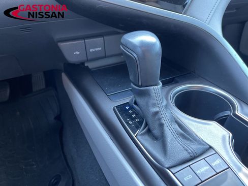Used 2022 Toyota Camry SE image 37