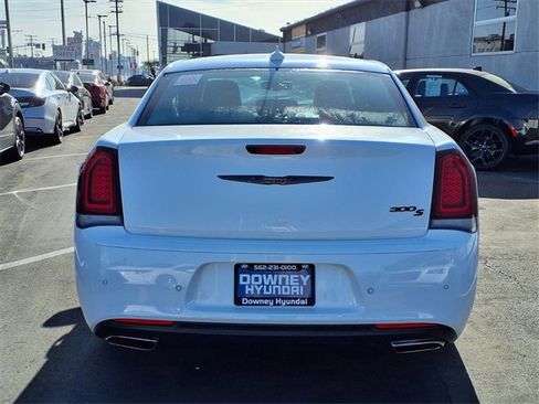 Used 2022 Chrysler 300 S image 5