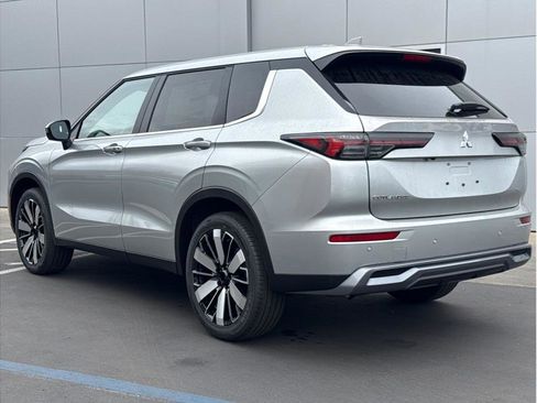 New 2026 Mitsubishi Outlander SE FWD image 6