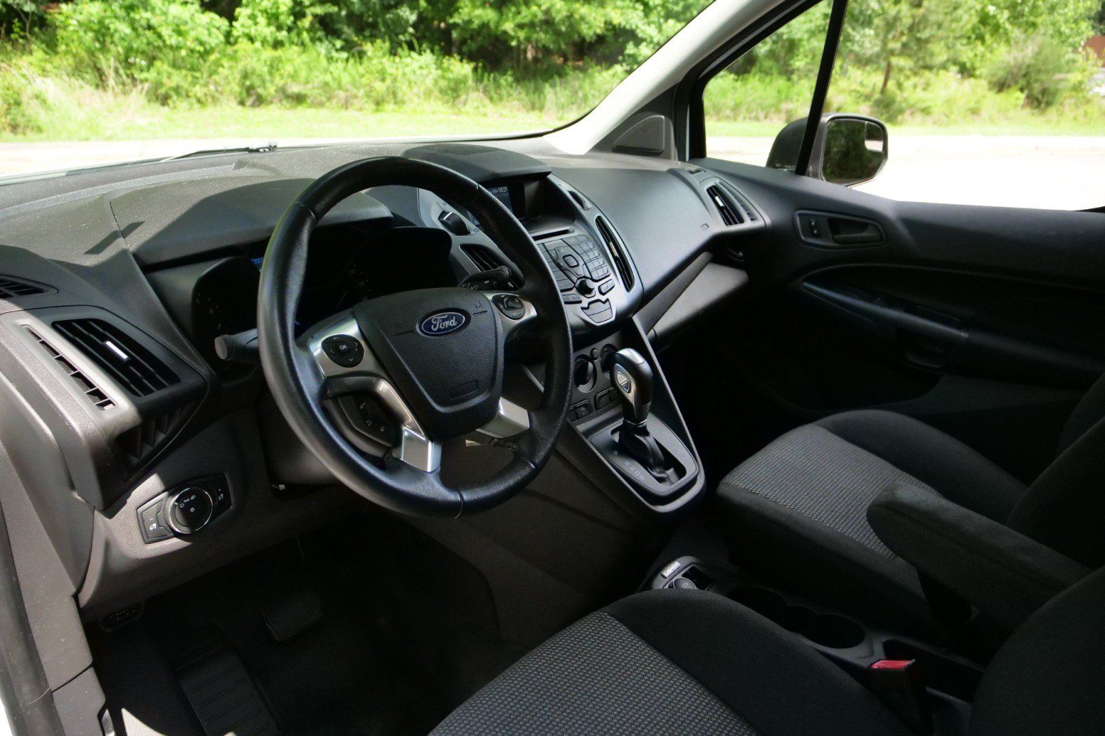 Used 2015 Ford Transit Connect XL FWD image 2