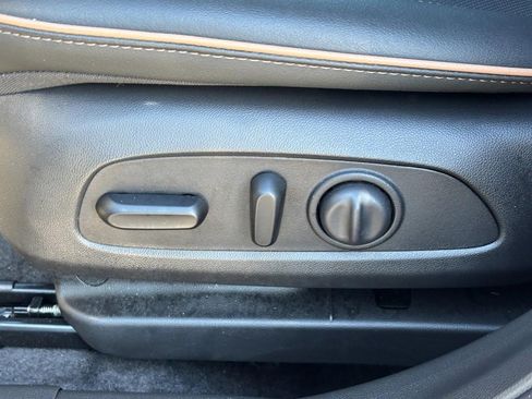 Used 2025 Buick Envista Avenir image 23