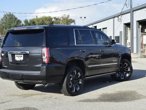 Used 2020 GMC Yukon Denali w/ Denali Ultimate Package image 11