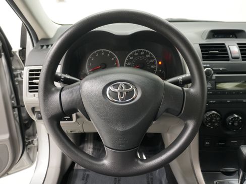 Used 2013 Toyota Corolla L image 14