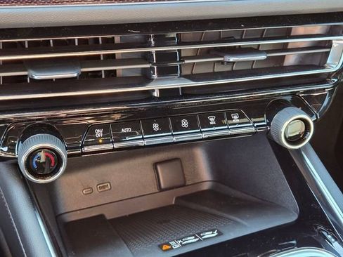 New 2026 Chevrolet Traverse RS image 13