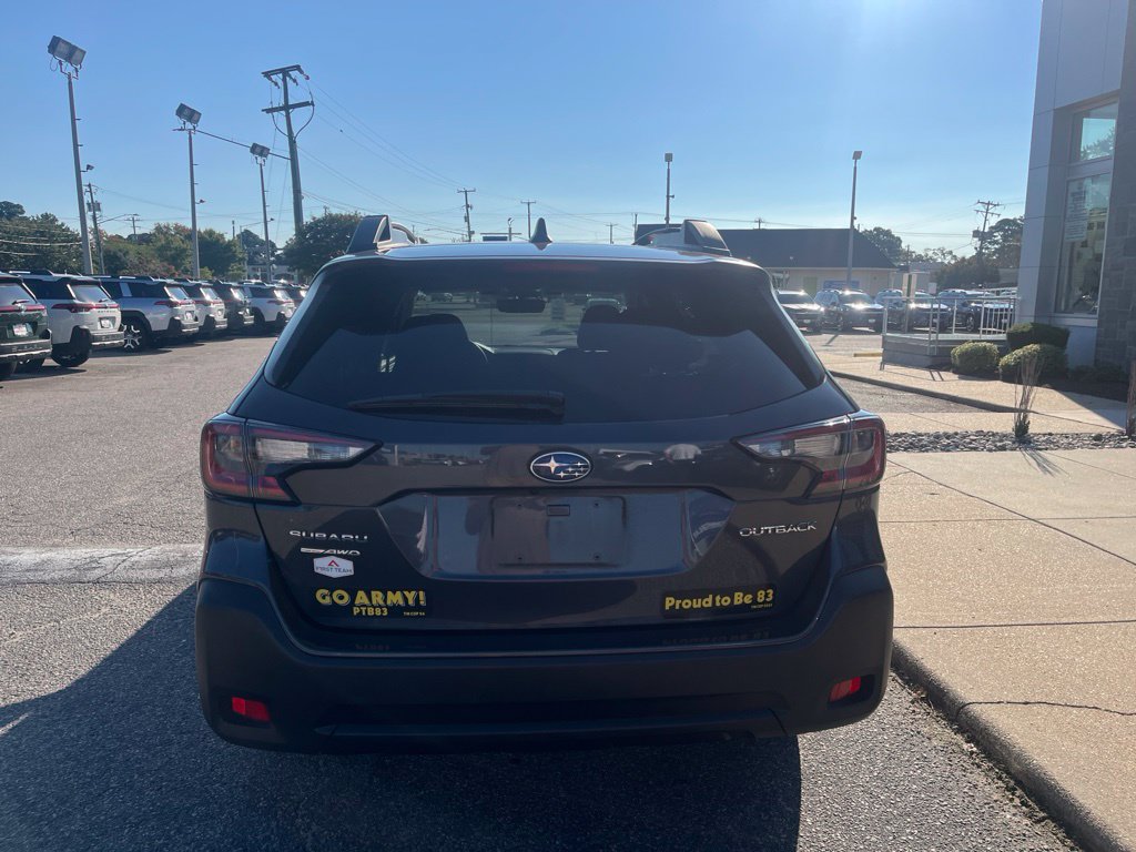 Used 2024 Subaru Outback Premium AWD/4WD image 5