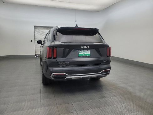 Used 2023 Kia Sorento EX image 6