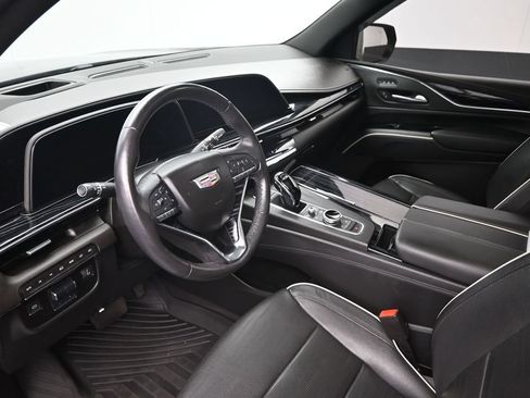 Used 2022 Cadillac Escalade Sport w/ Touring Package AWD/4WD image 19