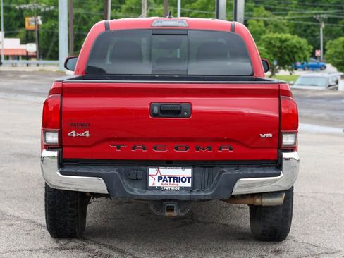 Used 2019 Toyota Tacoma SR5 AWD/4WD image 4