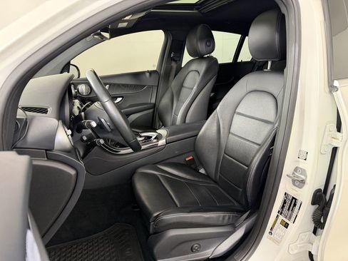 Used 2018 Mercedes-Benz GLC 300 4MATIC Coupe image 19