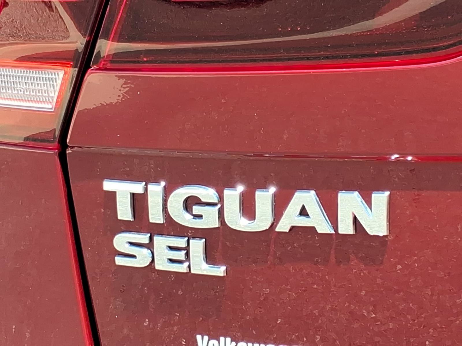 Used 2019 Volkswagen Tiguan SEL FWD image 17