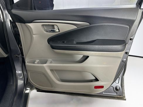 Used 2019 Honda Pilot EX-L image 34