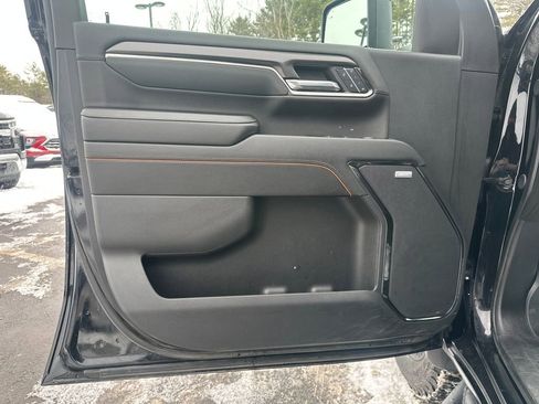 Used 2024 GMC Sierra 2500 AT4 w/ Technology Package image 10