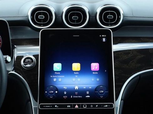 Certified 2025 Mercedes-Benz GLC 300 image 19