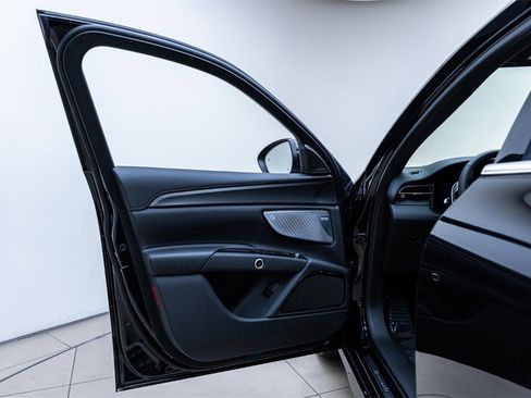 New 2024 Maserati Grecale GT image 22