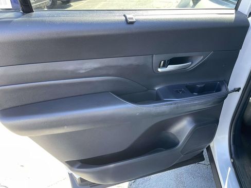 Used 2025 Toyota Grand Highlander AWD image 22