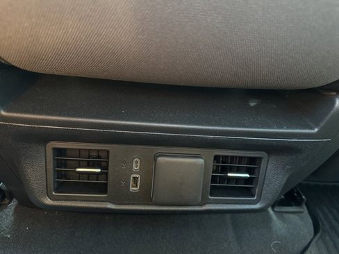 Used 2025 Chevrolet Silverado 1500 LT image 21