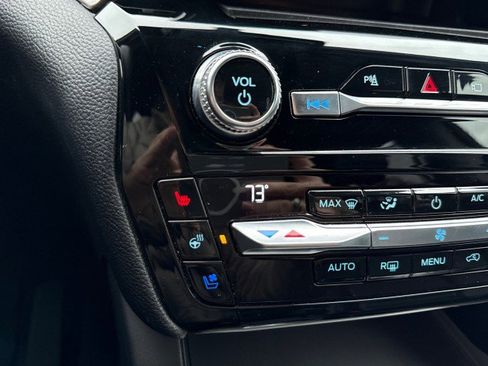 Used 2021 Ford Explorer Limited w/ Equipment Group 301A image 25