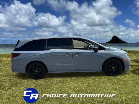 Used 2023 Honda Odyssey Sport image 8