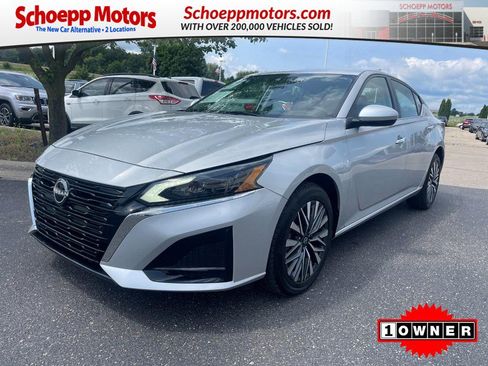 Used 2023 Nissan Altima 2.5 SV AWD/4WD image 1