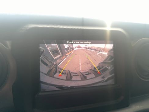 Used 2021 Jeep Wrangler Unlimited Sport image 23