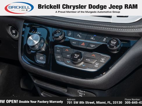 New 2026 Chrysler Pacifica Select image 23