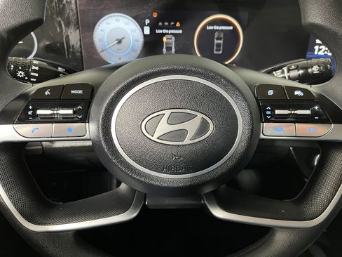 Used 2024 Hyundai Elantra SEL image 13