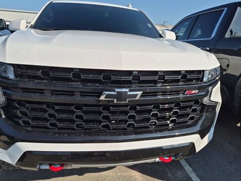 Used 2024 Chevrolet Tahoe Z71 AWD/4WD image 15