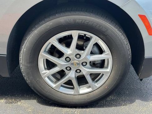 Used 2024 Chevrolet Equinox LT w/ LPO, Floor Liner Package FWD image 7
