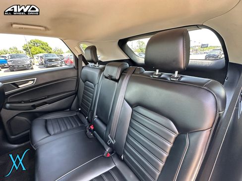 Used 2020 Ford Edge SEL w/ Cold Weather Package AWD/4WD image 21