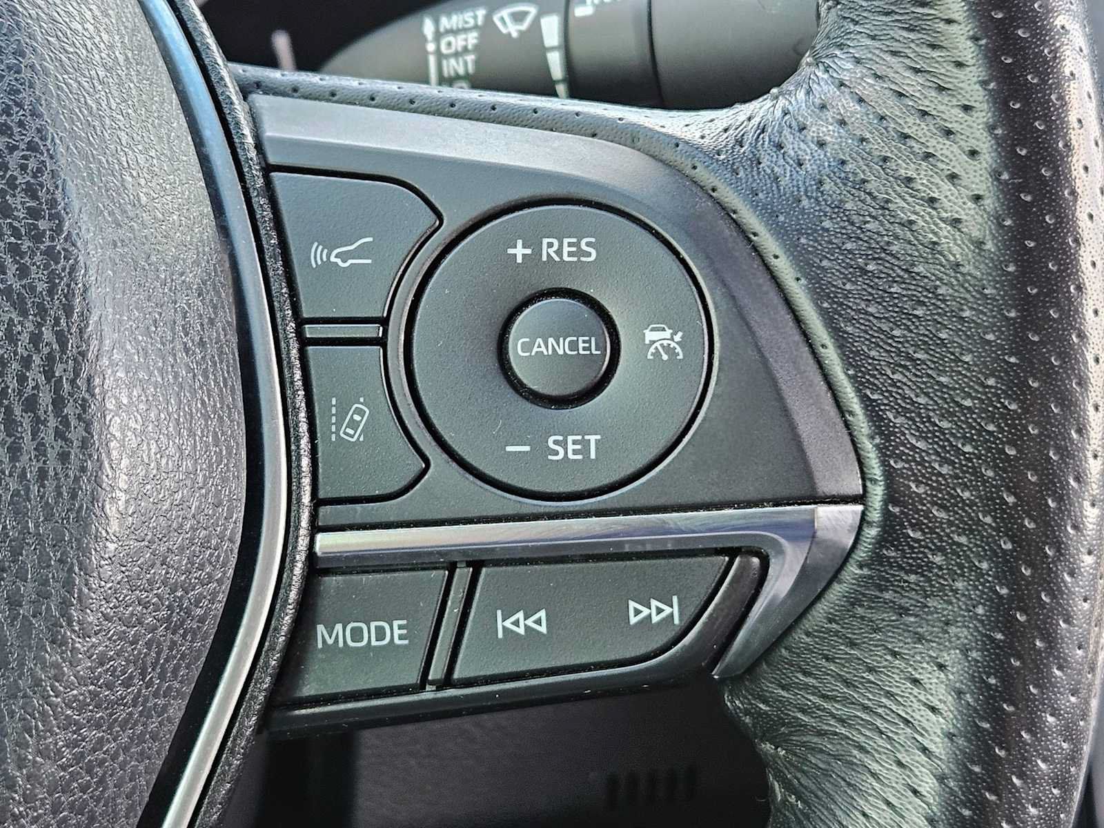 Used 2019 Toyota Avalon XSE FWD image 18